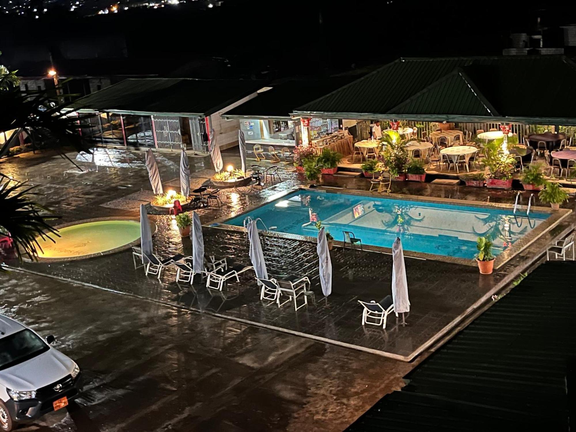 Yaoundé Prodiges Hotel מראה חיצוני תמונה